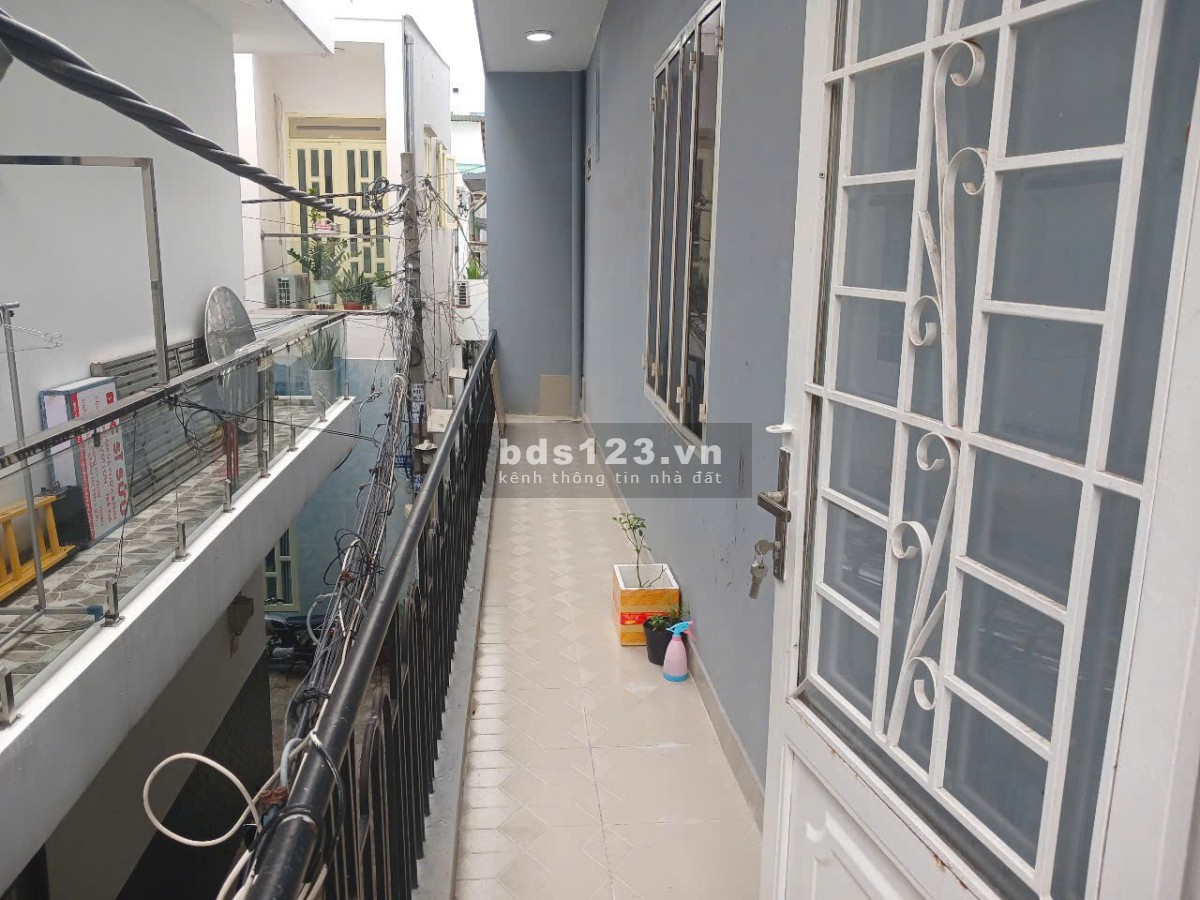 Tìm bạn nữ ở ghép gần VLU, đi bộ 10 đi xe 3 phút, sau lưng…