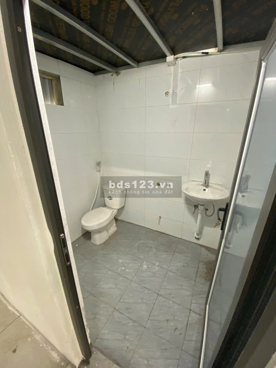 Nhà kho xưởng Mai Lâm Xuân Canh Đông Anh 100m² ô tô tránh giá…