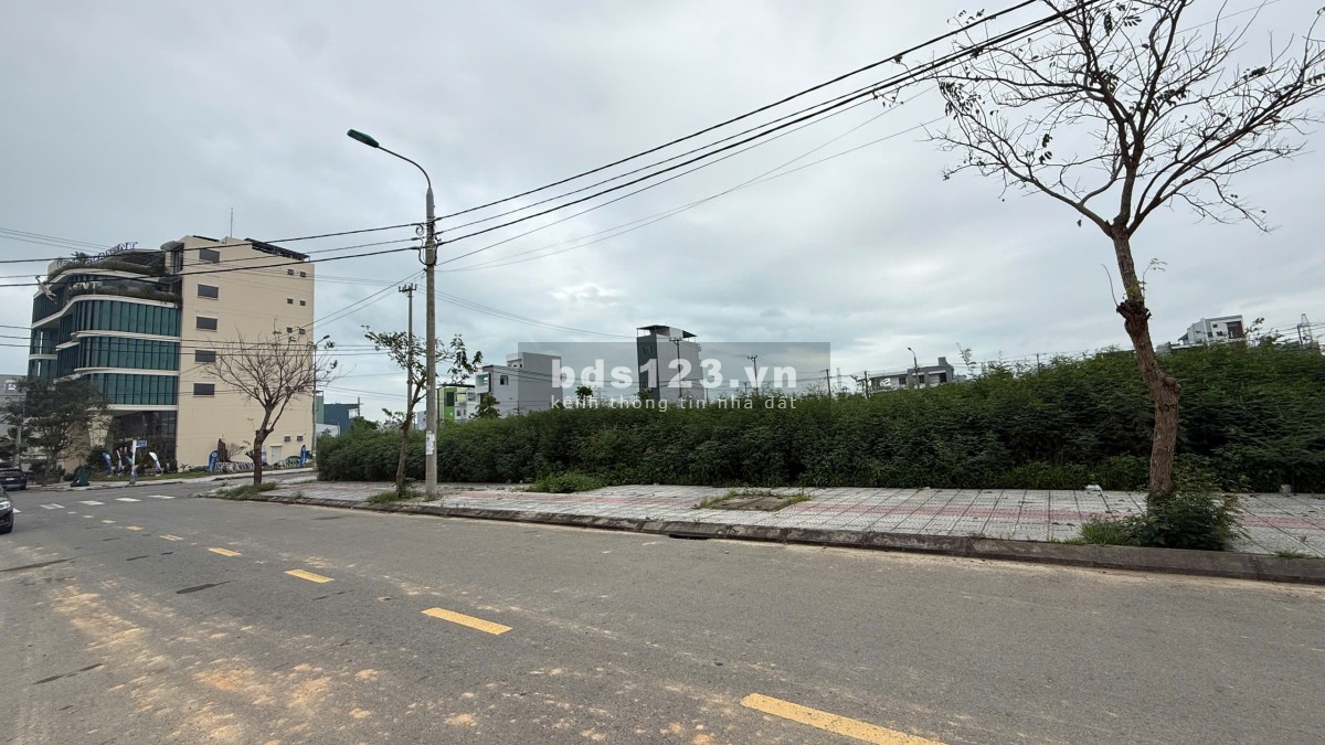 Giá đáng đầu tư nhất Hòa Xuân bán lô Cồn Dầu 18 ngay ngã tư Lê Sỹ đối diện quy hoạch 2 trường lớn