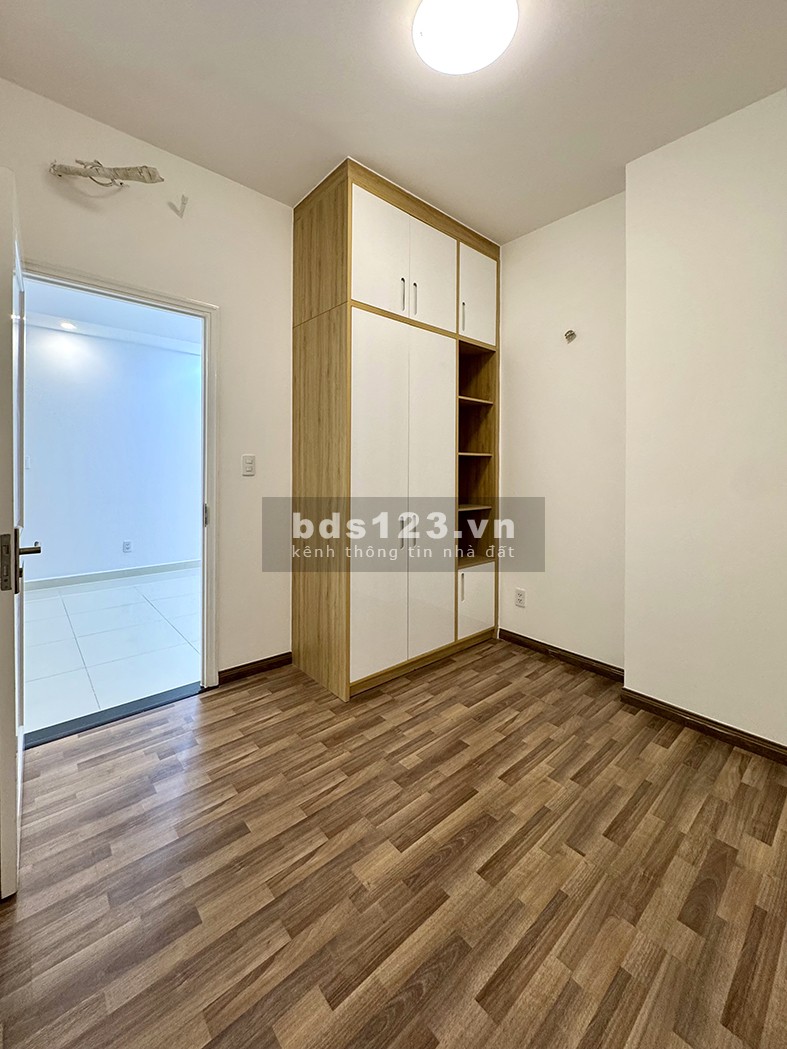 Chính chủ cho thuê căn hộ 2PN Florita Quận 7- Tầng 11, View sông - Mới sơn - Chỉ 13,5 triệu/tháng