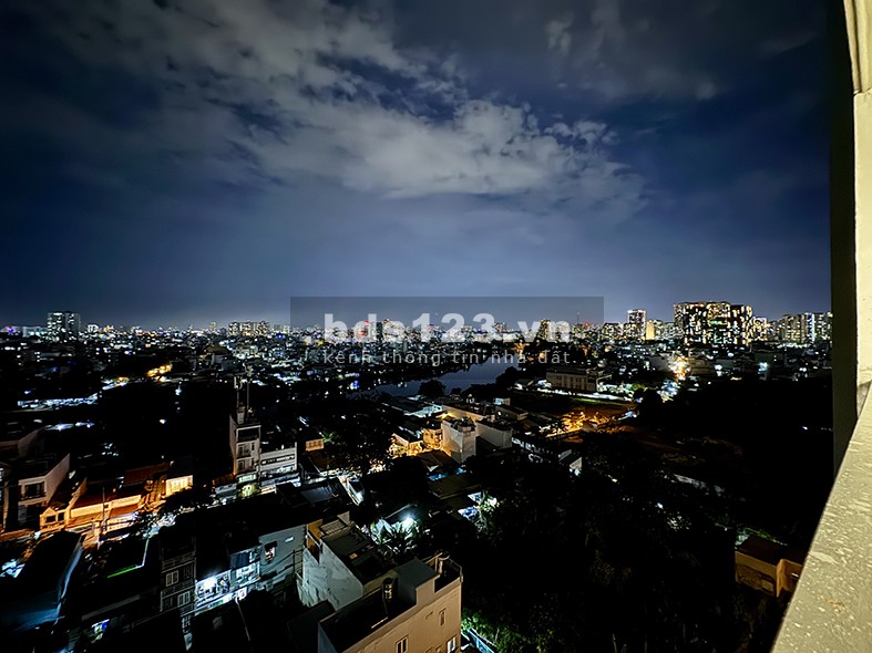 Chính chủ cho thuê căn hộ 2PN Florita Quận 7- Tầng 11, View sông - Mới sơn - Chỉ 13,5 triệu/tháng