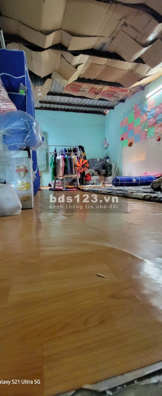 Bán nhà cấp 4 suốt có 1 gác gỗ ngay trung tâm Đầm Sen Q11