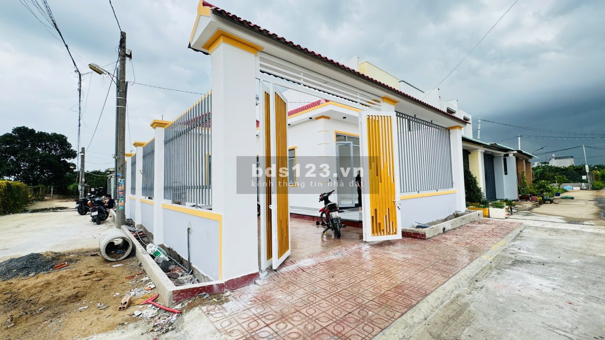  MUA ĐẤT TẶNG NHÀ 10x20 CHỈ 2 TỶ XXX – LÔ GÓC 2 MẶT TIỀN SIÊU ĐẸP GẦN KDL BỬU LONG