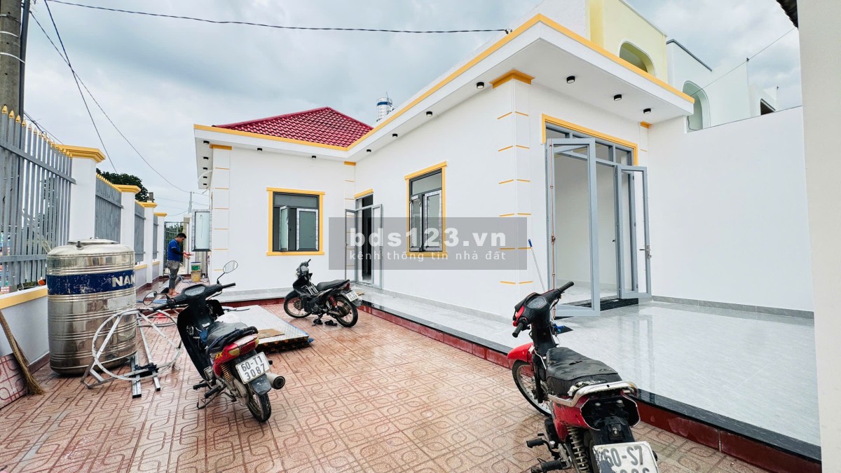 MUA ĐẤT TẶNG NHÀ 10x20 CHỈ 2 TỶ XXX – LÔ GÓC 2 MẶT TIỀN SIÊU ĐẸP GẦN KDL BỬU LONG