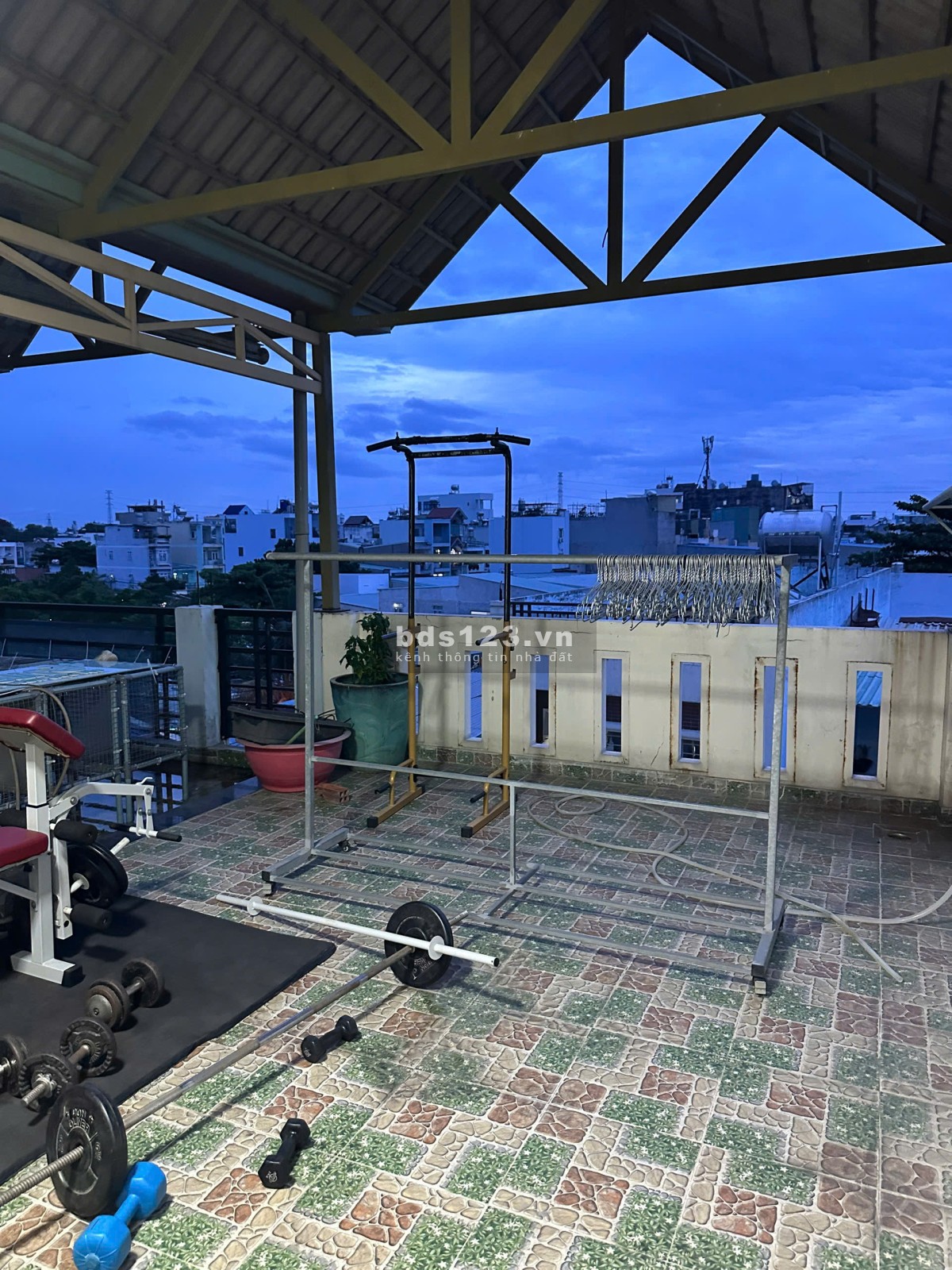 Chính chủ bán gấp nhà 2MT 3 tầng 6pn, đường xe hơi tại…