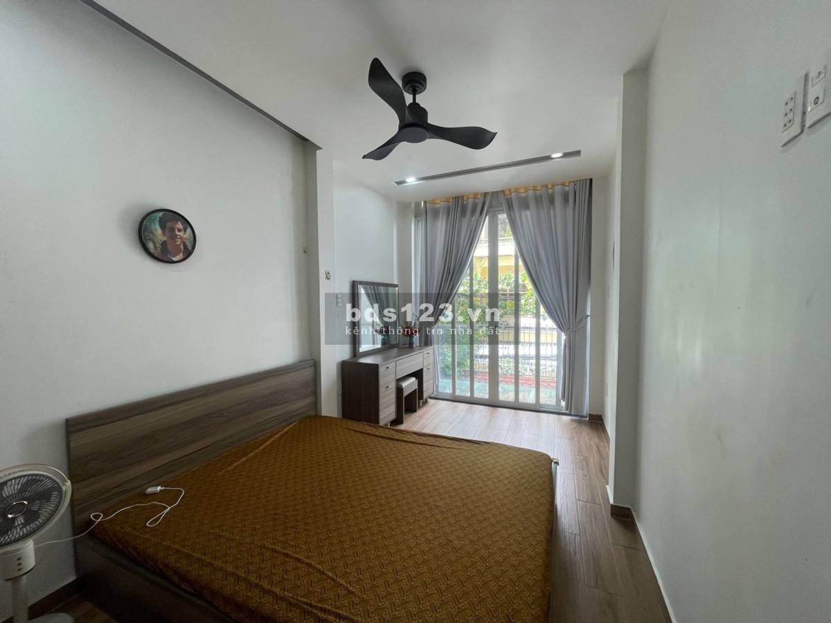 Bán nhà hẻm lớn quận 3, 3 tầng, 61m2, 9.x tỷ