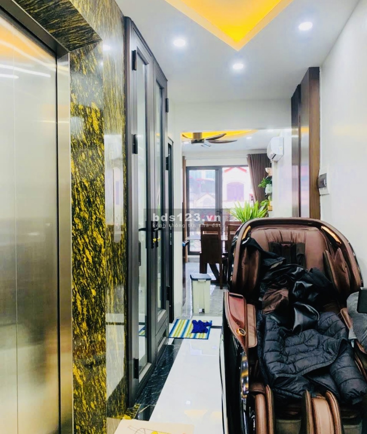 Giảm 400 Triệu, Nhà Đẹp Lõi Tây Hồ,5T Thang Máy, 10m Oto Dừng…