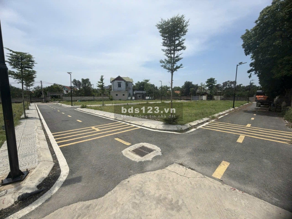 Bán đất loanh quanh hơn 2 tỷ Thủy Xuân Tiên, Hà Nội