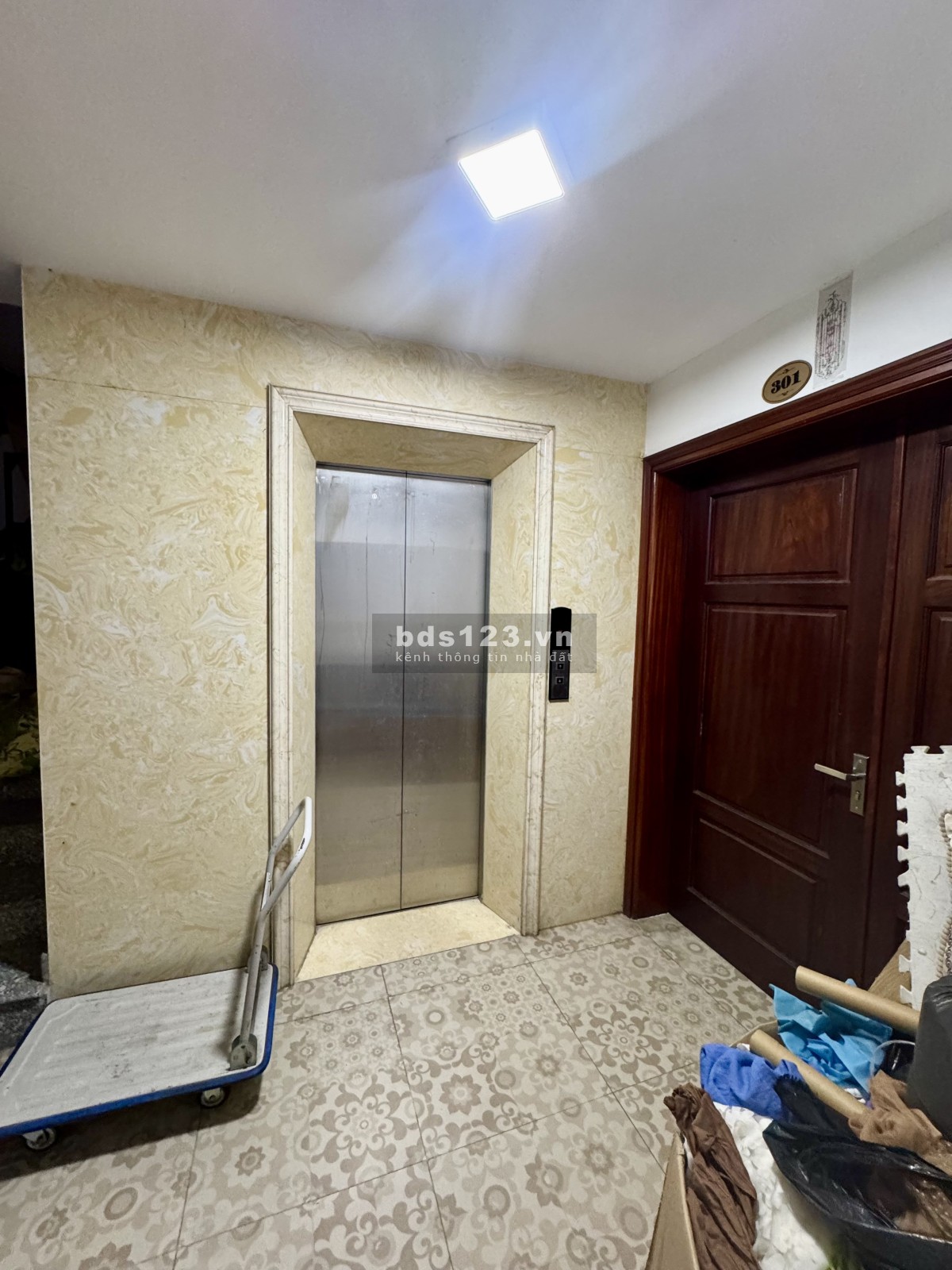 (Chính chủ) Cho thuê văn phòng 550m2 số 2F ngõ 264 Hoàng Văn…
