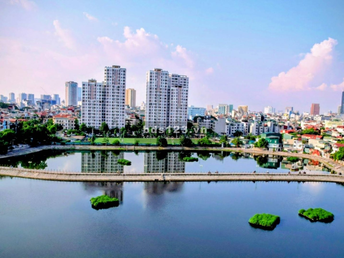 Chính chủ bán nhà riêng DT 133m2 phố Khương Trung view hồ Đầm…