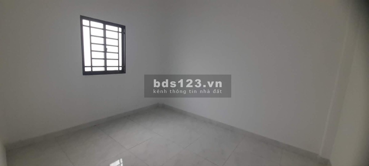 BÁN NHÀ 5M X 14M HẺM XE HƠI GẦN CHỢ BÌNH CHÁNH