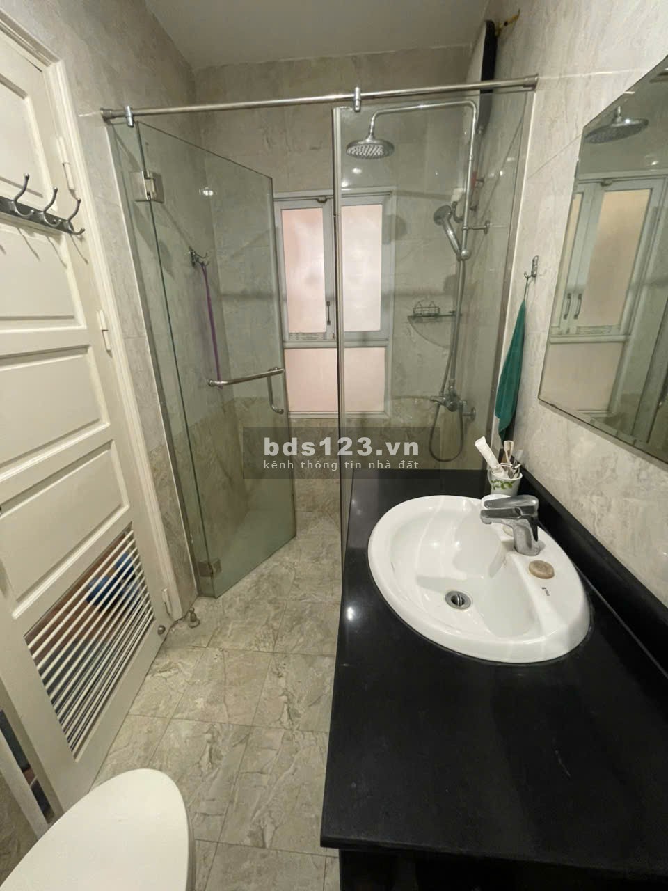 CHỈ 28 TỶ - Nhà Đẹp 6 Tầng Thang Máy Ngõ 426 Đường Láng,…