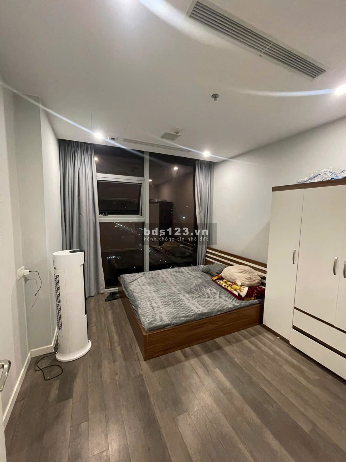 Cho thuê căn hộ The Nine 3PN 107m² nội thất cơ bản giá 21…