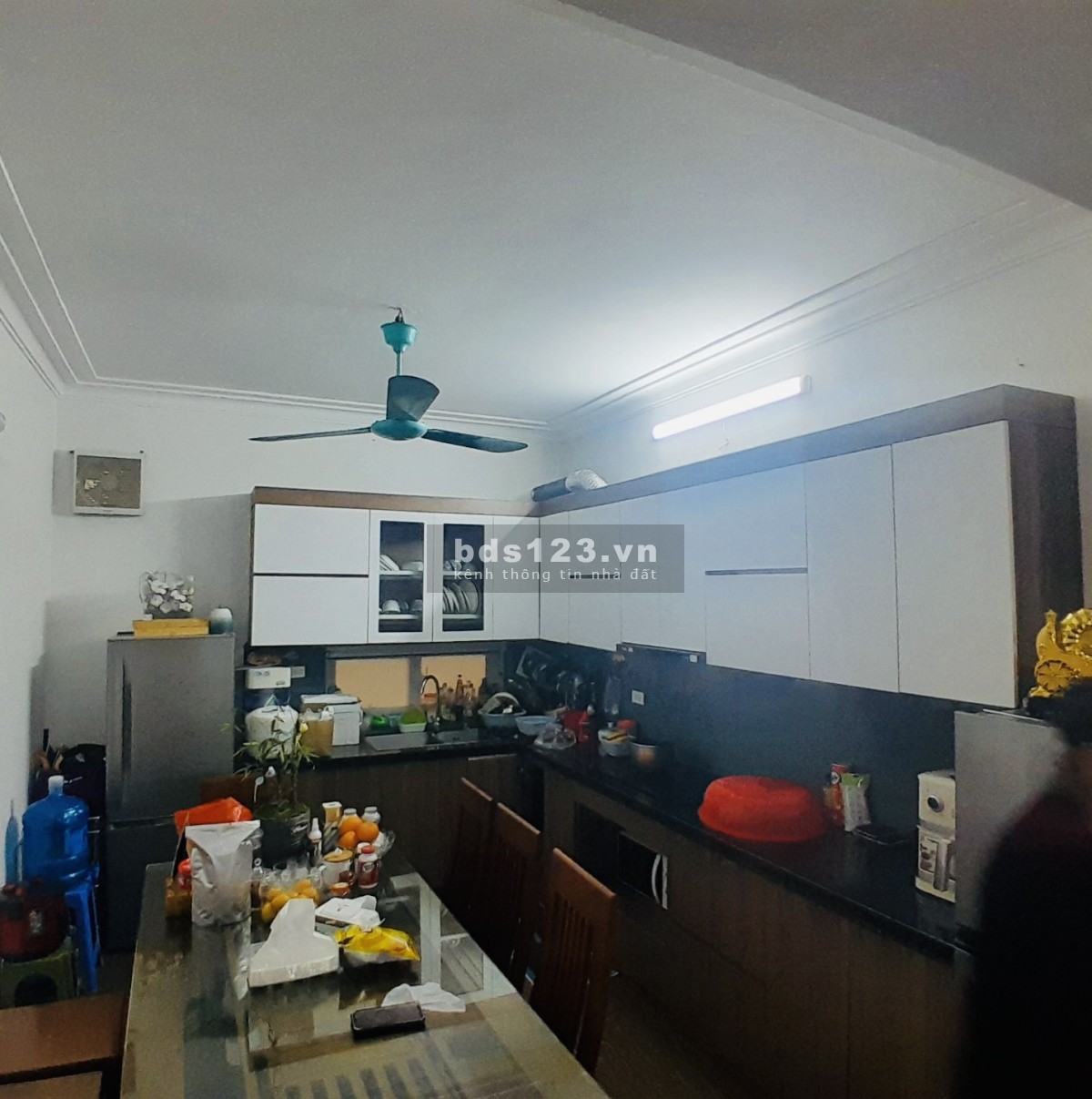 NHÀ ĐẸP NGÕ THÔNG PHỐ NGUYỄN VĂN HUYÊN – Ô TÔ VÀO TẬN…