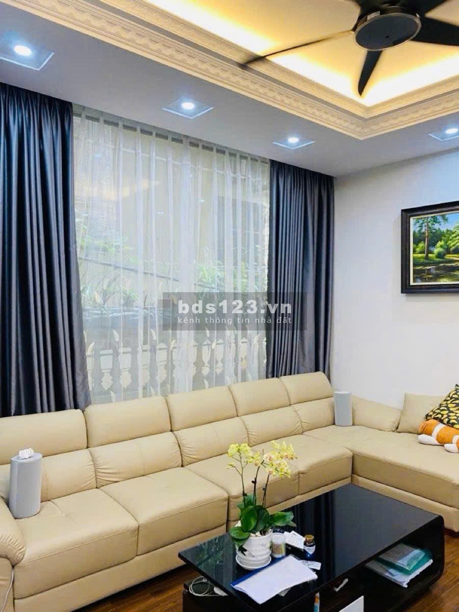 Nhà Đẹp Mặt Phố Cấp 4 Hồ Tùng Mậu Bắc Từ Liêm 30m 18,5 Tỷ