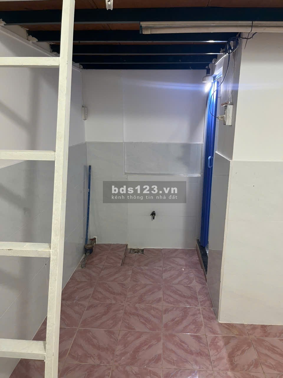 CHO THUÊ PHÒNG CÓ GÁC - GẦN NGÃ TƯ PHÚ NHUẬN - DỌN VÀO Ở NGAY