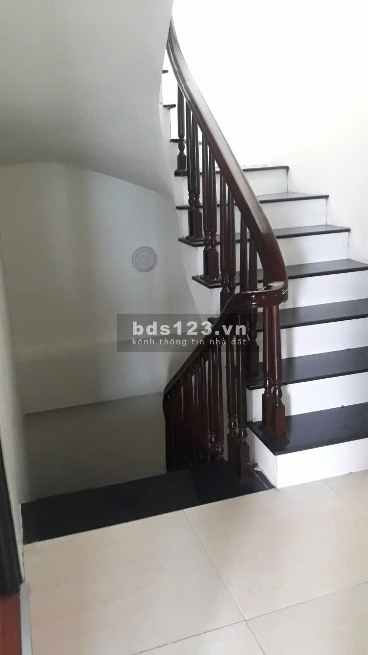 Chính chủ cho thuê nhà 3,5 tầng tại KTT Len Vạn Phúc, Hà…