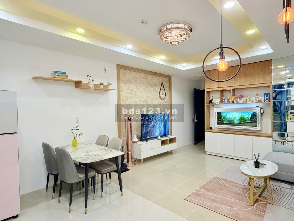 Chính chủ căn góc 83m2 Hoàng Kim Thế Gia, sổ hồng sẵn, full nội thất, thanh toán 950tr ở ngay