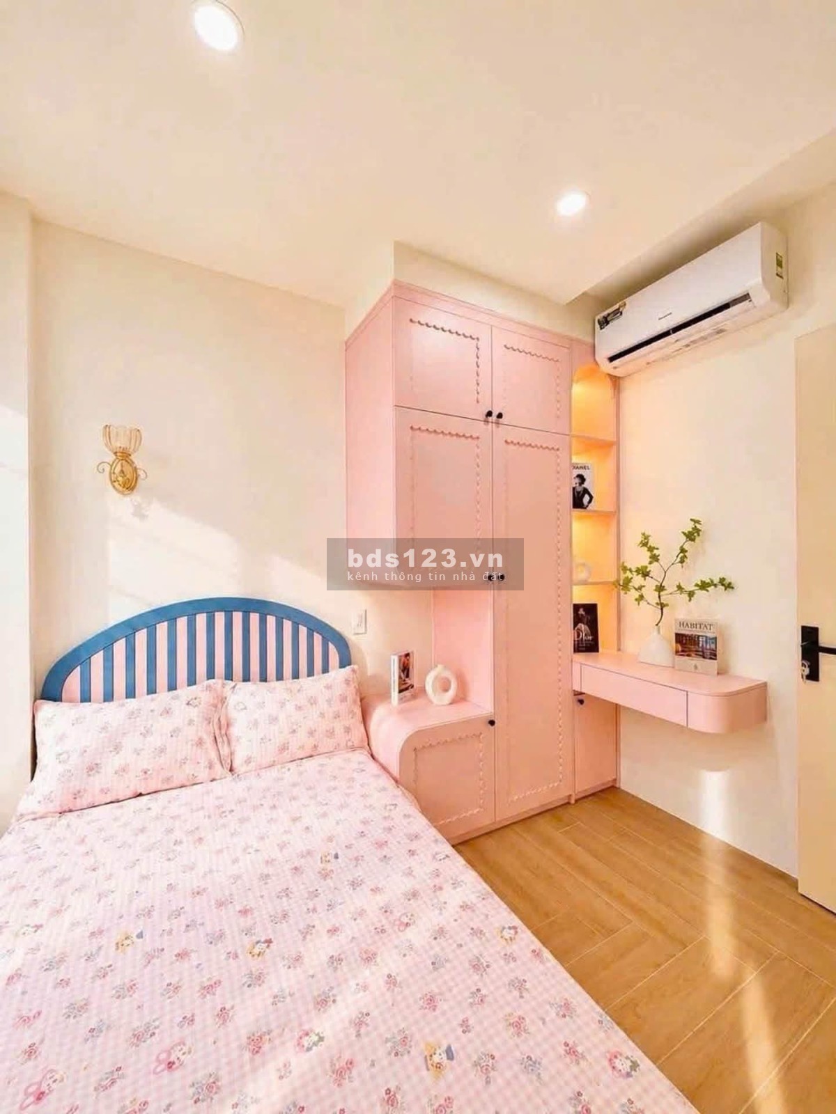 CHỈ NHỈNH 3TỶ CÓ NGÔI NHÀ TRONG CHUYỆN CỔ TÍCH.