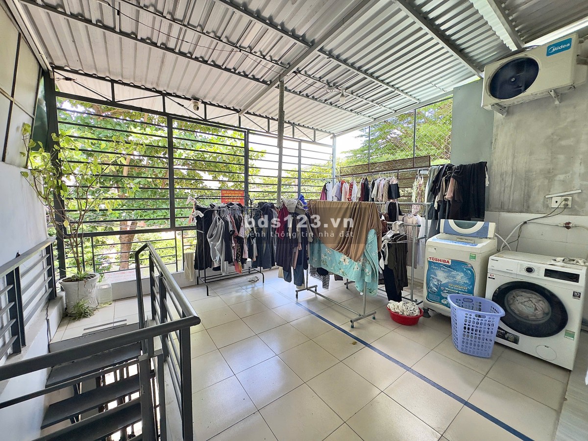 Cho thuê phòng đầy đủ nội thất có gác Nguyễn Thái Sơn p5…