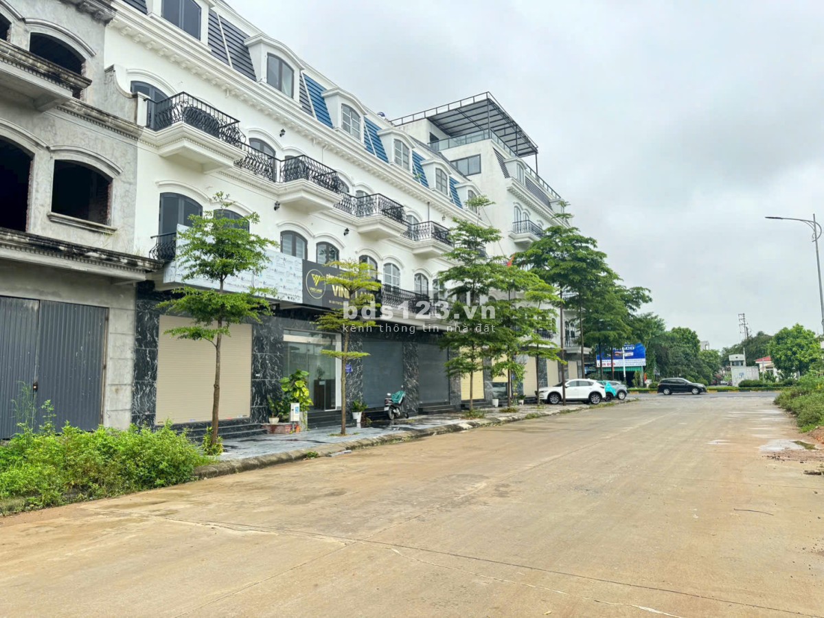 Shop liền kề chân chung cư cao cấp 25 tầng trung tâm thành phố Vĩnh Yên
