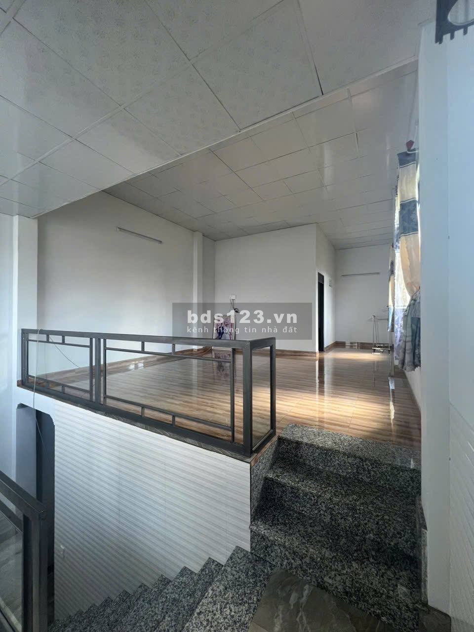 Bán nhà riêng 2 tầng 169,5m² hẻm 3 Hùng Vương, Buôn Hồ, sổ…