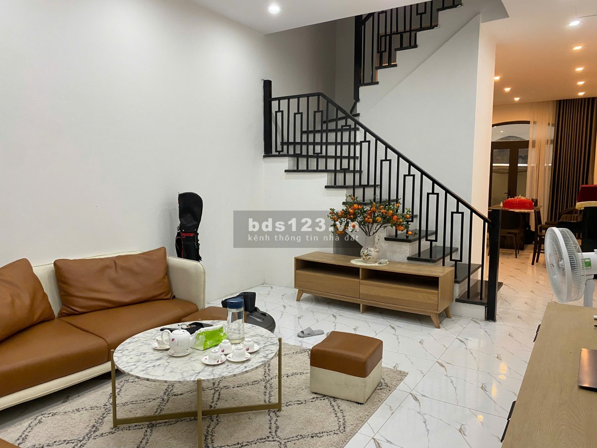 BÁN GẤP - Liền kề Chà Là 64m2, giá 8,5 tỷ, hướng Đông Nam