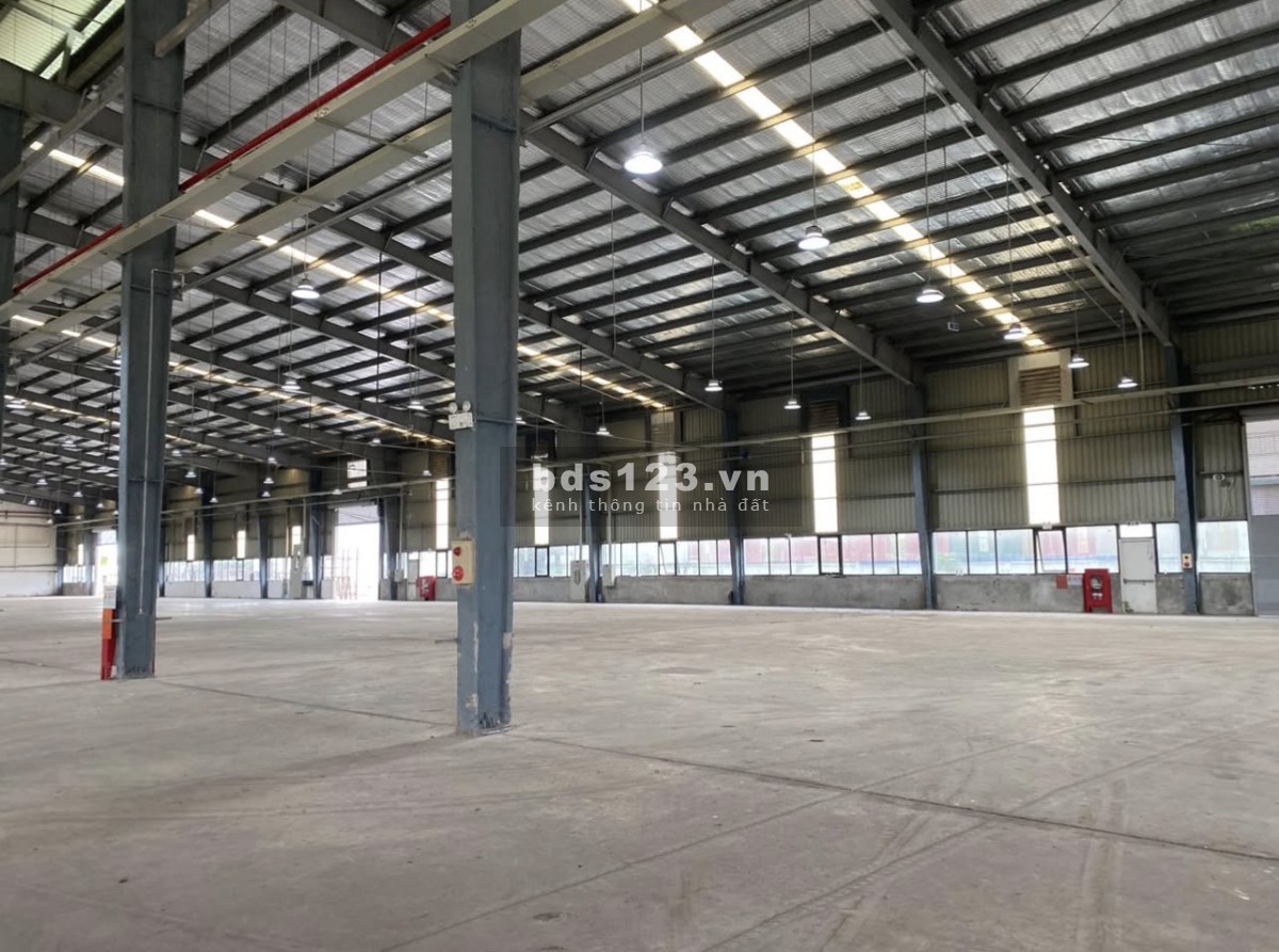 Cho thuê kho xưởng DT 1400m2, 1800m2, 2300m2, 5000m2 KCN Quang Minh, Mê…