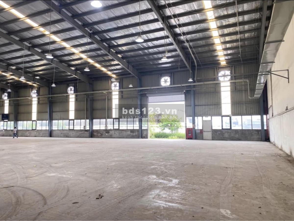 Cho thuê kho xưởng DT 1400m2, 1800m2, 2300m2, 5000m2 KCN Quang Minh, Mê…