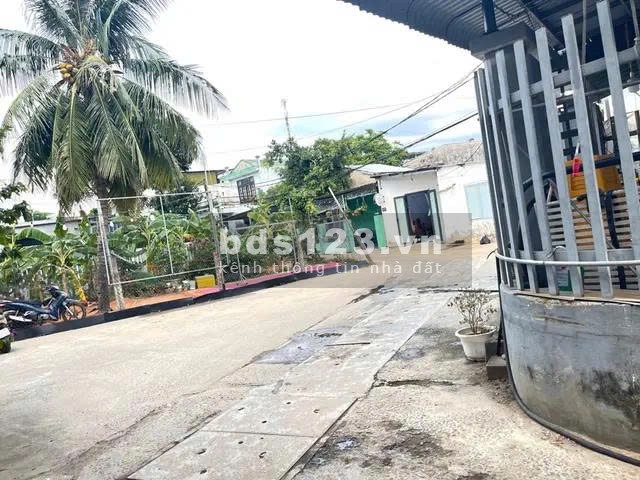  NHÀ CẤP 4 NGUYỄN VĂN CỪ – DÒNG TIỀN SẴN 4,5 TRIỆU/THÁNG -…