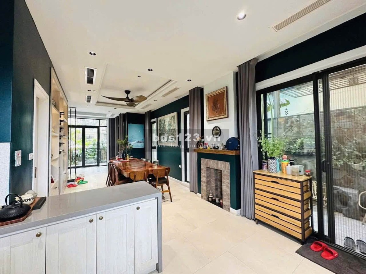 BÁN: BIỆT THỰ SONG LẬP VINHOMES THĂNG LONG – VÍP NHẤT KHU VỰC.