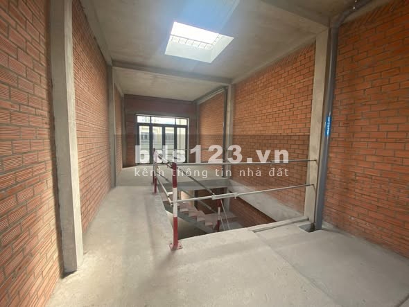 CHO THUÊ NHÀ PHỐ THƯƠNG MẠI BCONS UNI VALLEY – 96M² – 15 TRIỆU/THÁNG