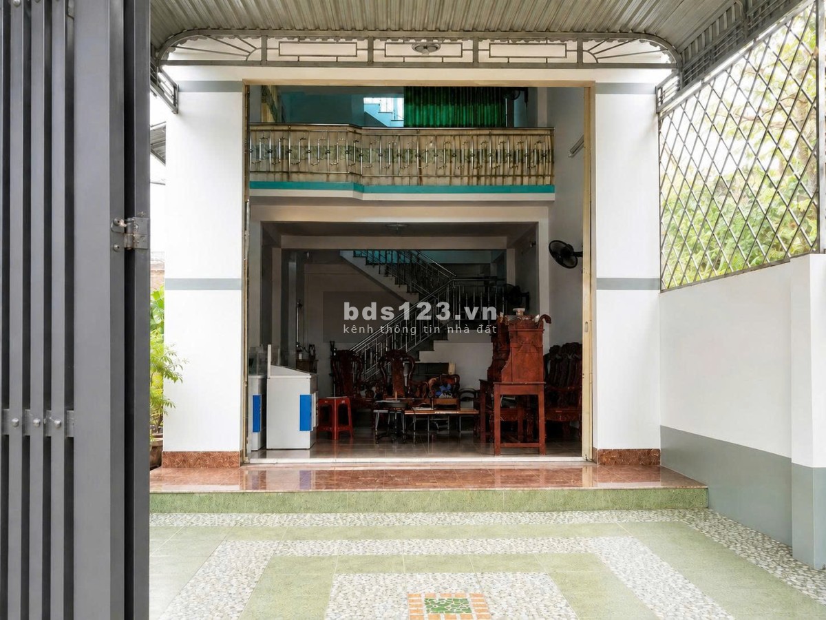 Bán nhà mặt tiền Đường Phùng Hưng, Đắk Lắk - Có sẵn dòng tiền cho thuê