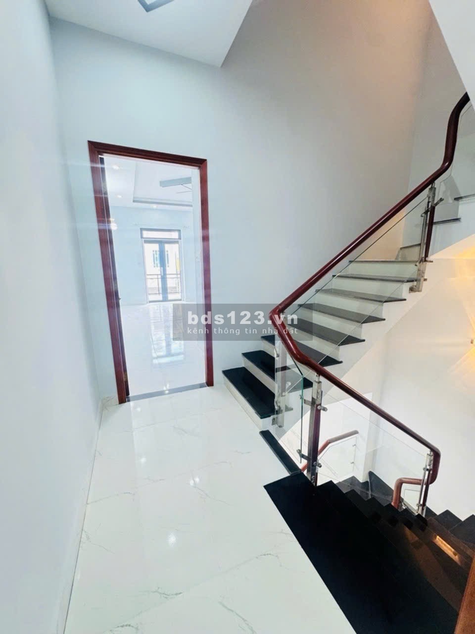 BÁN GẤP NHÀ HẺM XE HƠI TỈNH LỘ 10 – BÌNH TÂN, TP.HCM