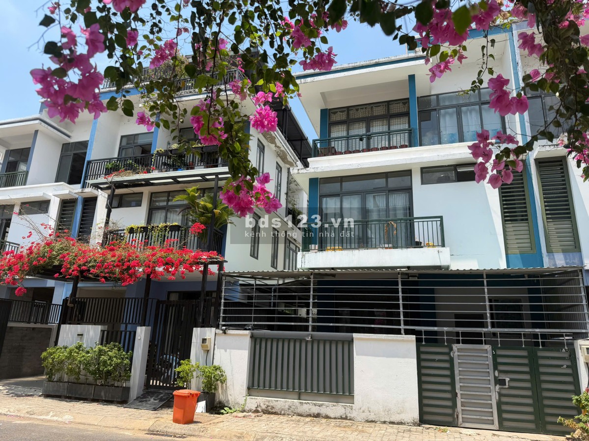 Bán BT 160m2 tại Khu đô thị mới Đông Tăng Long, Nguyễn Duy…