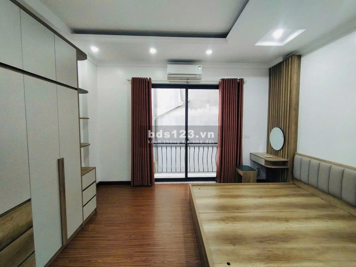 Bán nhà long biên diện tích 35m2 sổ đỏ sẵn sàng giao dich…