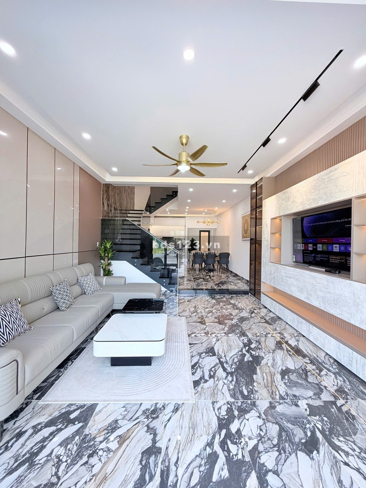 Bán Nhà 4 Tầng View Biển Trần Bích San – Vị Trí Gần Biển