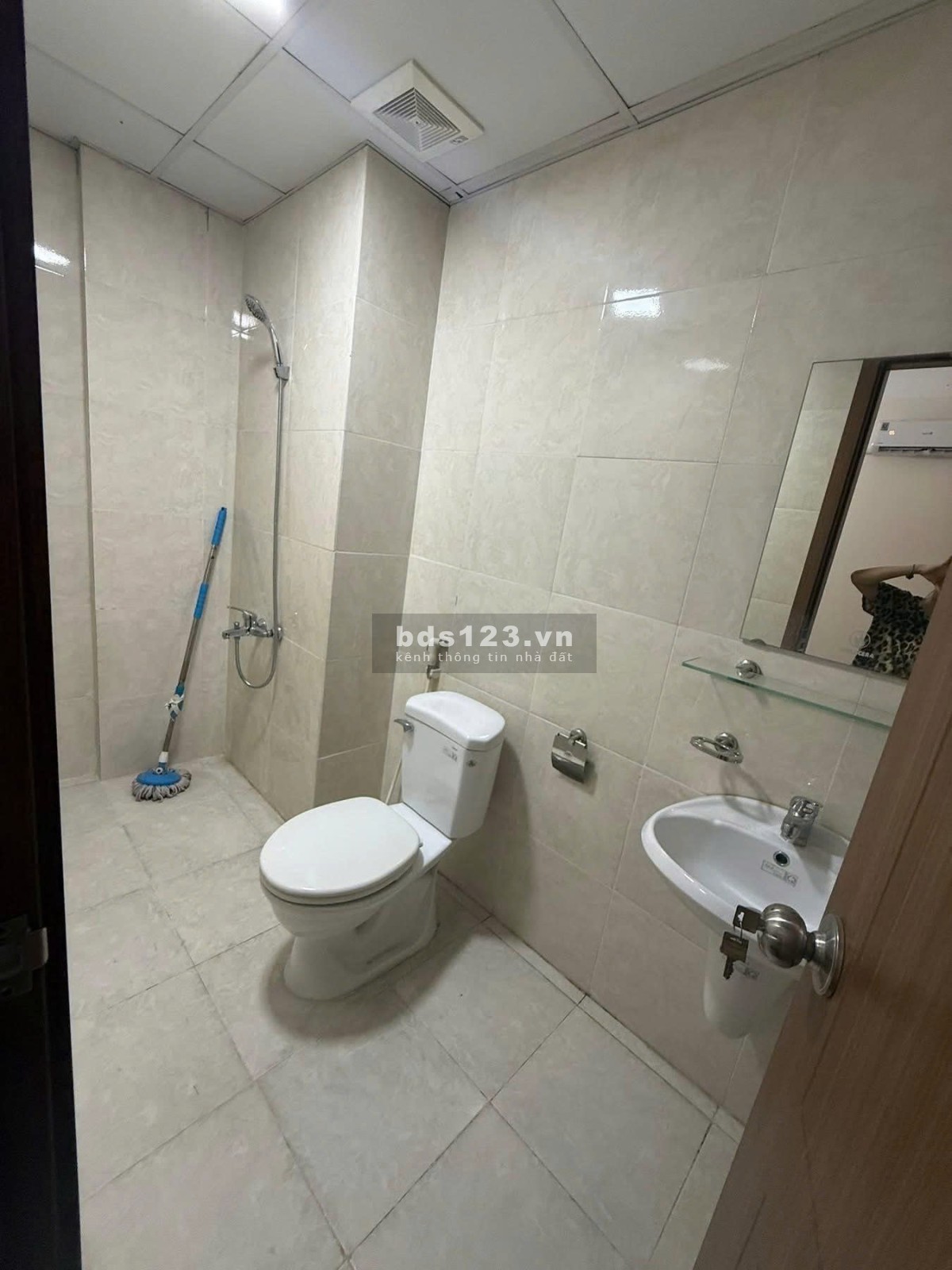 Bán căn hộ 2PN 2VS view đẹp tại Chung cư 30T Nam Trung Yên