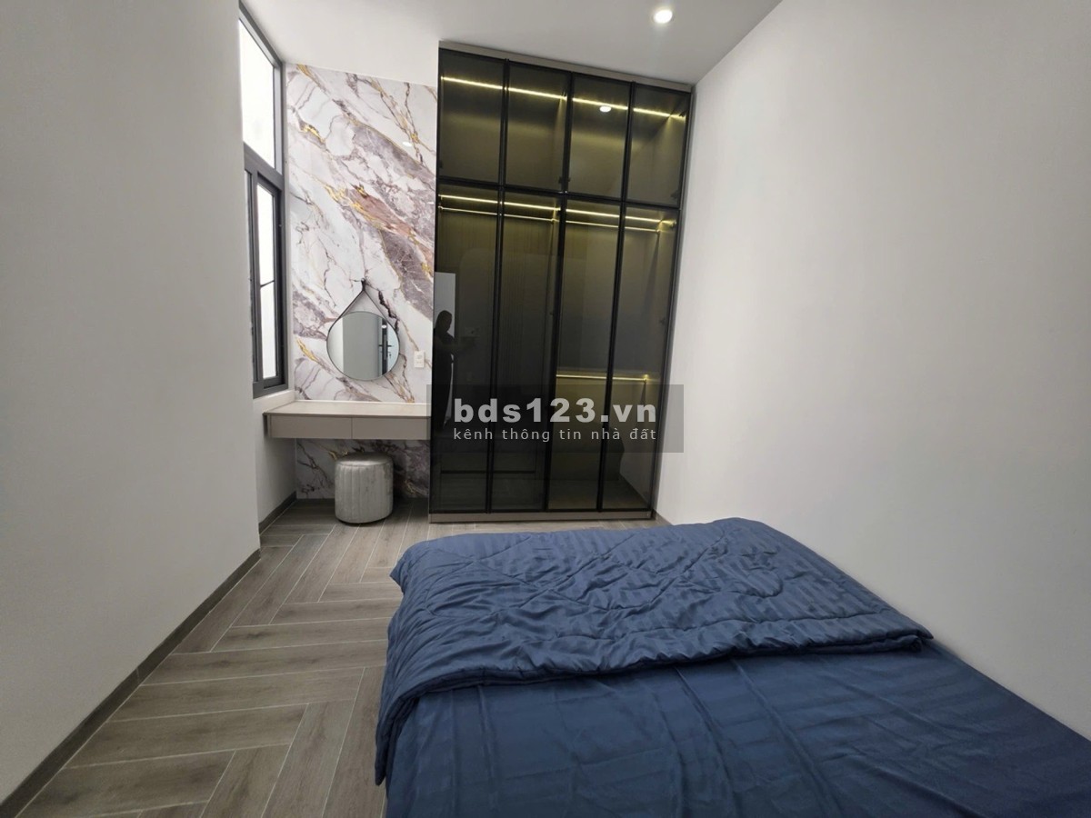 Nhà bán trung tâm đường hoàng diệu