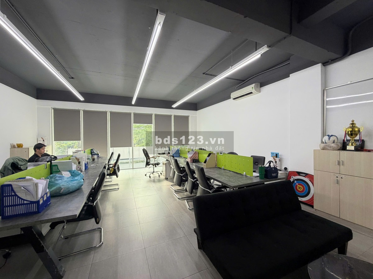 CHO THUÊ NHÀ PHỐ NGUYỄN CƠ THẠCH SALA GIÁ CHỈ 180 CỦ