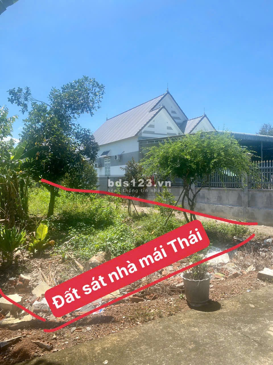Cần tiền bán gấp lô đất 528m2 có thổ cư ngay chợ Phú Giáo…
