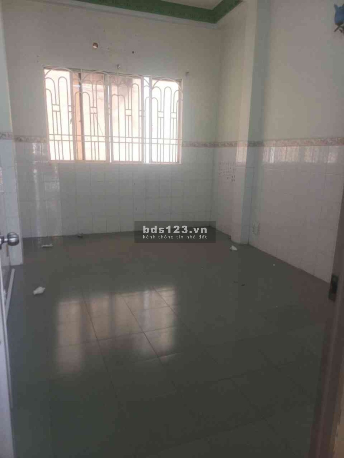 NHÀ QUẬN 5. NHÀ SẠCH...NGAY CHỢ KIM BIÊN