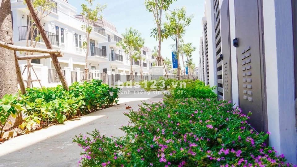 Bán nhà phố Lavida Vũng Tàu 1 trệt 3 lầu 5.7 tỷ sổ riêng Alo…
