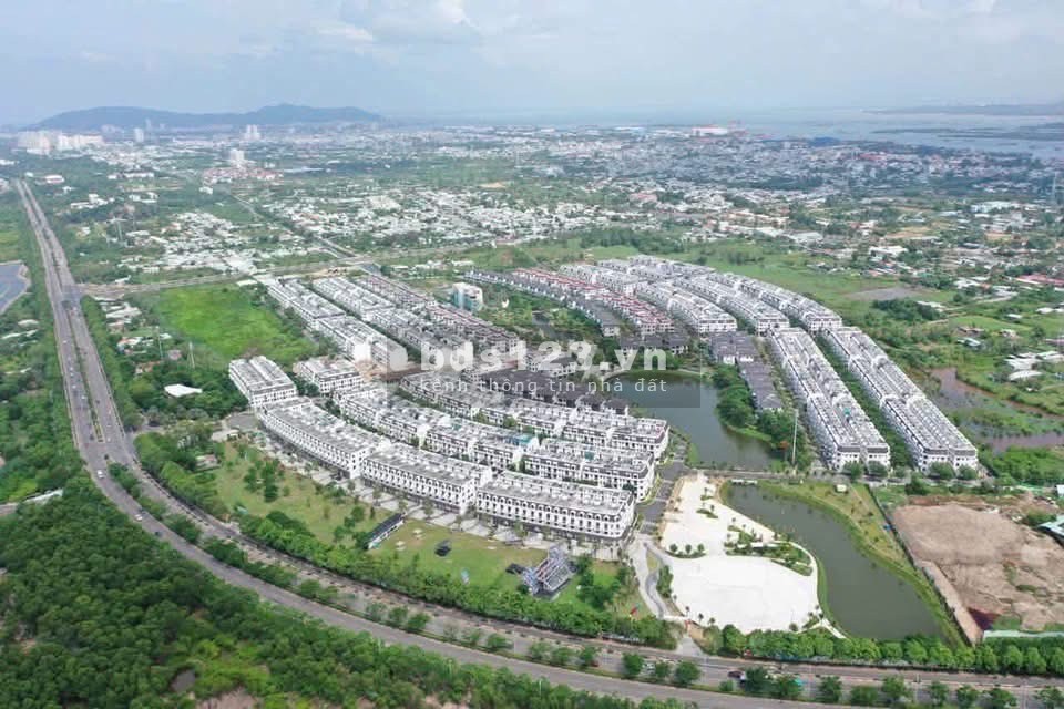 Bán nhà phố Lavida Vũng Tàu 1 trệt 3 lầu 5.7 tỷ sổ riêng Alo…