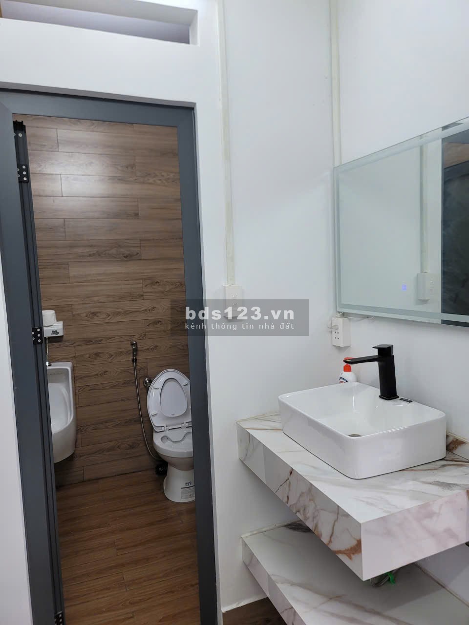 Bán nhà Mặt Tiền 215 Thích Thiện Hoà, Xã Lê Minh Xuân Huyện…