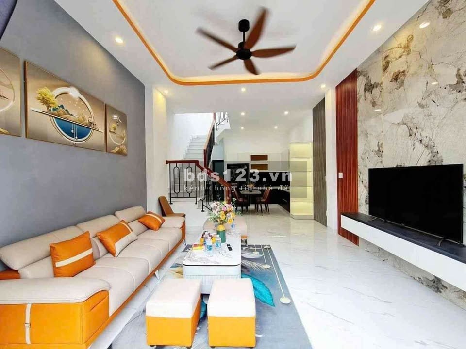 VILLA MỸ KHÊ – VÀI BƯỚC RA BIỂN – DÒNG TIỀN 2,2 TỶ/NĂM -…