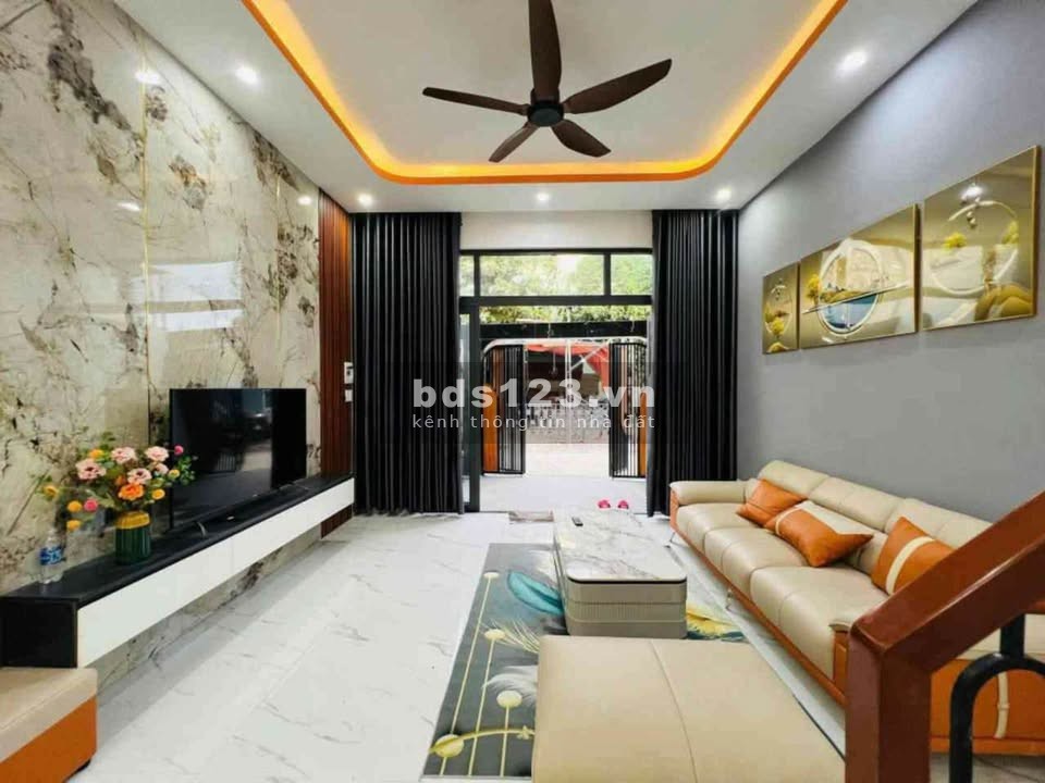 VILLA MỸ KHÊ – VÀI BƯỚC RA BIỂN – DÒNG TIỀN 2,2 TỶ/NĂM -…