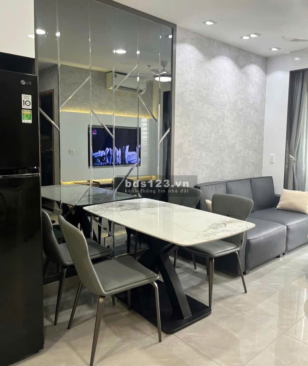 Cho thuê căn hộ 2PN, 2WC, 60m2 giá tốt tại Legacy Prime, Thuận…