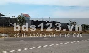 CHỦ NGỘP BÁN LÔ ĐẤT 250M2 NGAY TRƯỜNG HỌC - CHỢ - KCN VÀ…