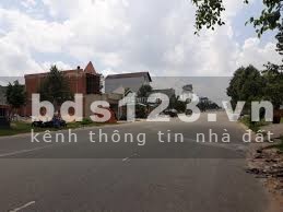 CHỦ NGỘP BÁN LÔ ĐẤT 250M2 NGAY TRƯỜNG HỌC - CHỢ - KCN VÀ…